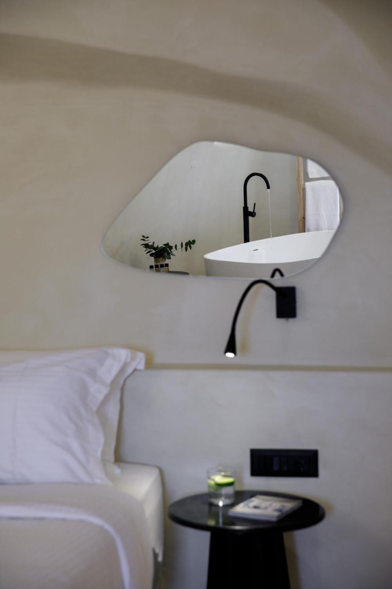 Annouso Villa With Hot Tub By Caldera Houses Oia  Ngoại thất bức ảnh